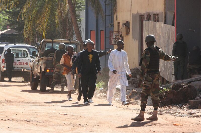 Jihadisti in un hotel in Mali 9