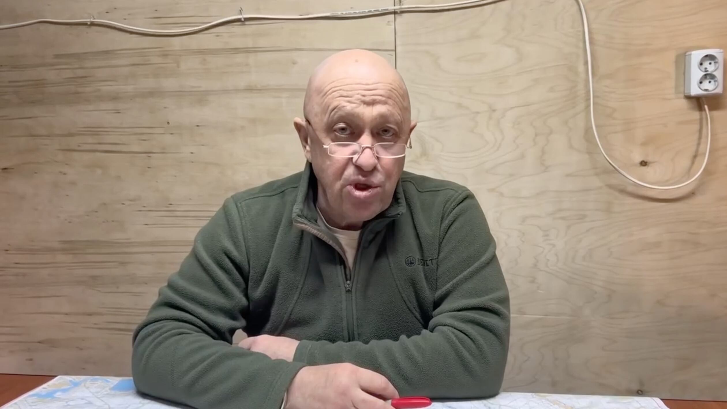 "Harem, vergini e modifiche alle parti intime": ecco il vero volto dello chef di Putin