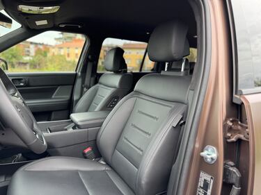 Hyundai Santa Fe: guarda la gallery del SUV ibrido da viaggio, anche sette posti 14