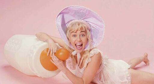 Miley Cyrus, bebè per il nuovo singolo 1