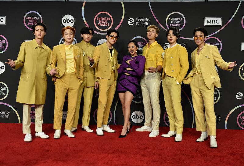 L'assalto al mondo della Corea, BTS vincitori di tre categorie agli AMAs 12