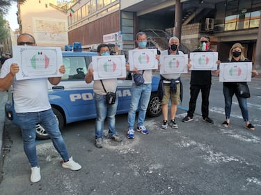 Sanremo: partite iva celebrano funerali delle imprese italiane 8