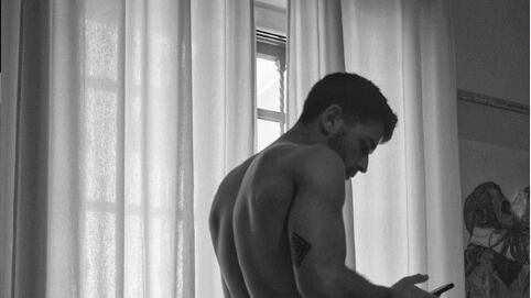 Simone Nolasco in slip su Instagram fa impazzire i fan