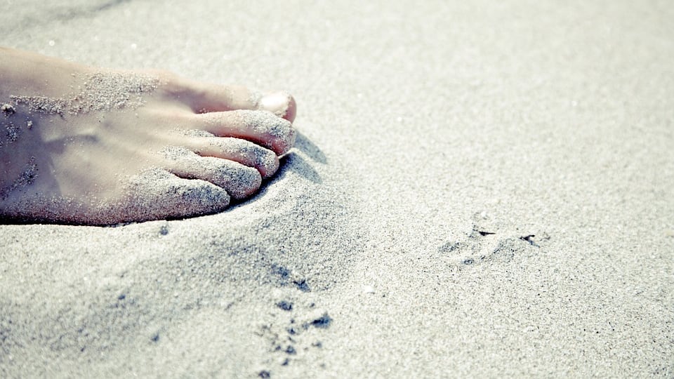 Piedi belli e in salute per l'estate: consigli pratici