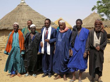 Mali, il presidente visita le truppe 7