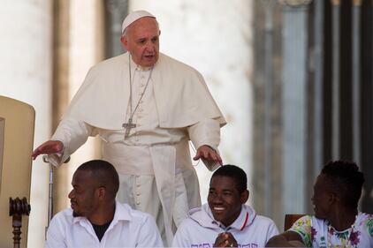 Papa Francesco con gli immigrati in San Pietro 12