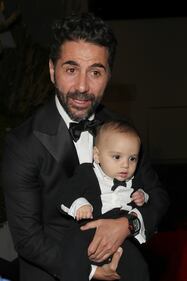 Eva Longoria sul red carpet con il figlioletto 2