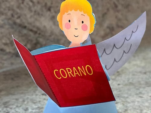 "Deriva islamista". Un angioletto legge il Corano: è bufera sul lavoretto scolastico