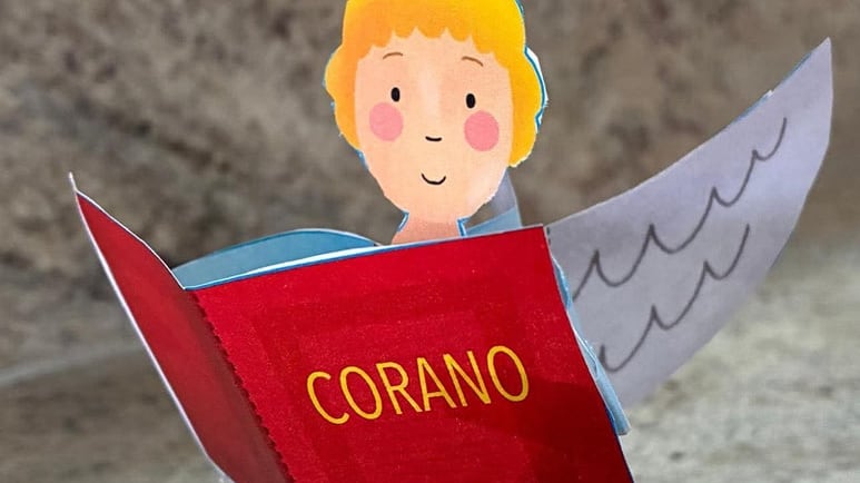 "Deriva islamista". Un angioletto legge il Corano: è bufera sul lavoretto scolastico