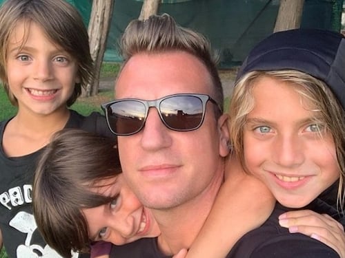 Maxi Lopez preoccupato per uno dei tre figli: "Spero ti passi presto la febbre"