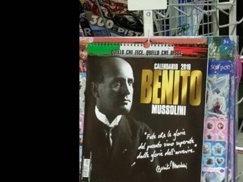 "Basta al business dei souvenir fascisti"