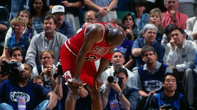 "Non importa se sono malato": quanto fu mitico il "Flu Game" di Michael Jordan