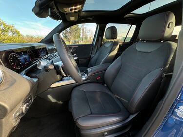 Mercedes GLB 2024: guarda la gallery del suv tedesco premium 19