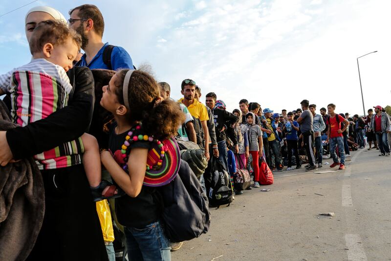 Immigrazione, i bimbi in marcia lungo la rotta balcanica 3
