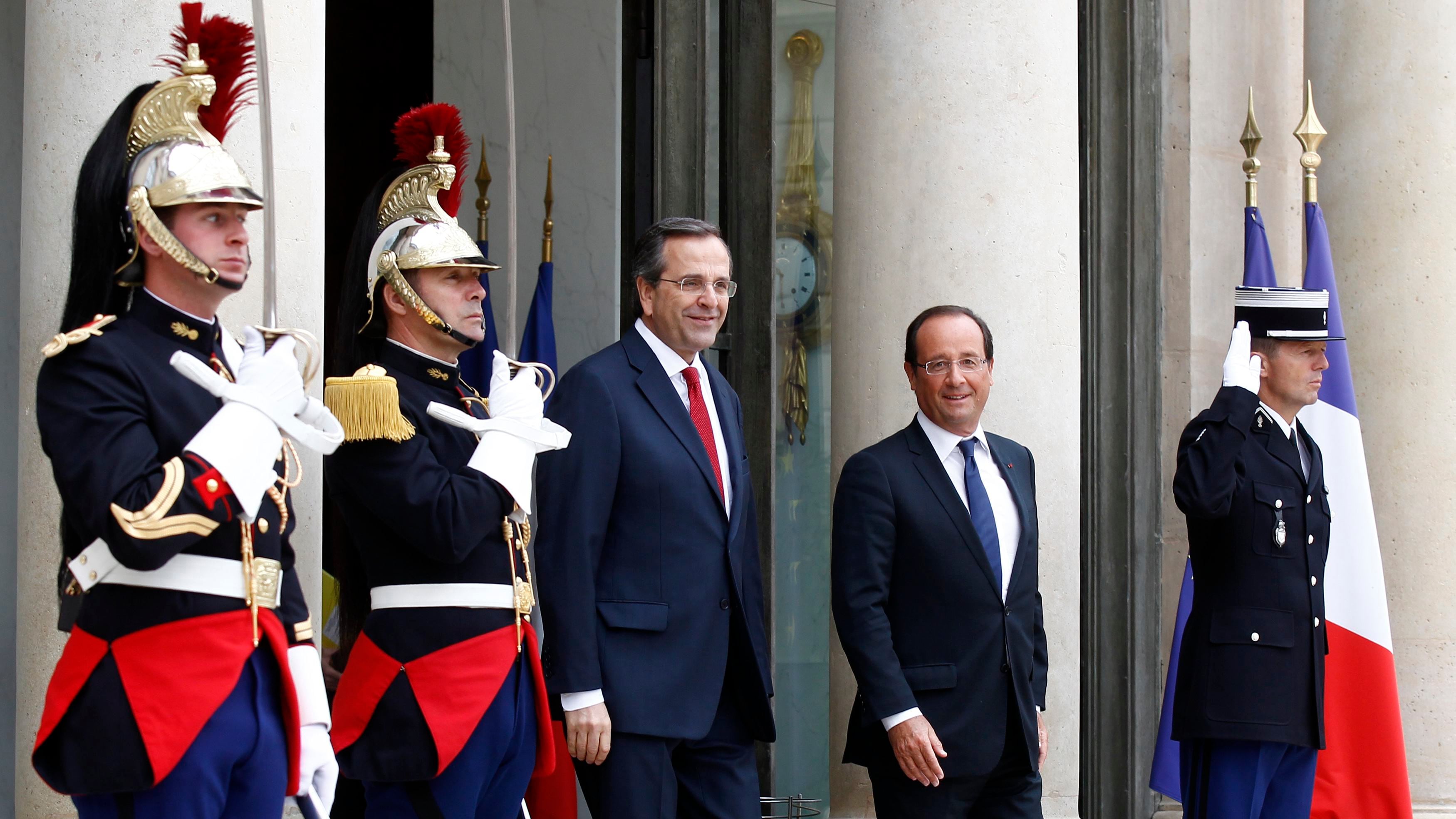 Hollande: la Grecia resterà nell'euro, ma sia credibile. Samaras: ce la faremo