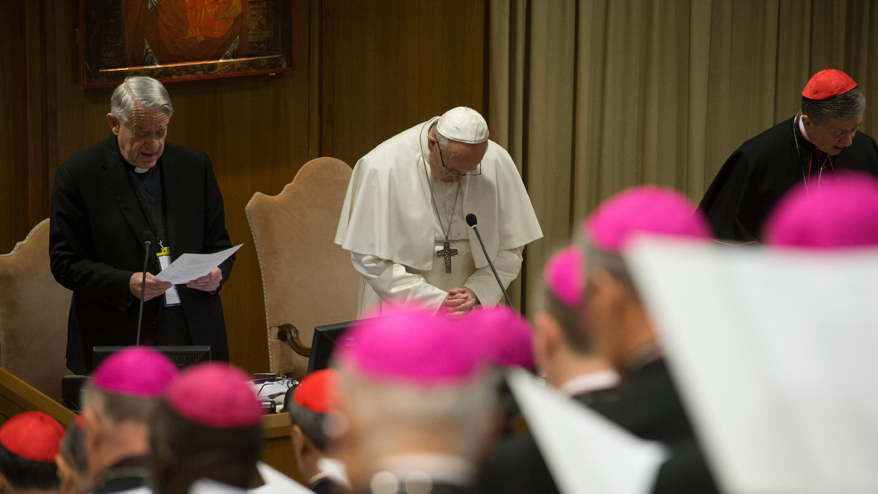 Il papa rifiuta le dimissioni del cardinale condannato per coperture