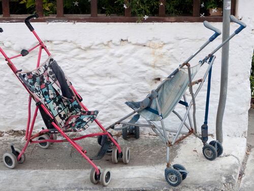 Bimbi tolti alla madre e dati in affido. A Torino come Bibbiano?