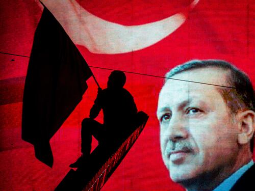 Migliaia in piazza per Erdogan. A Colonia oltre 2.700 agenti