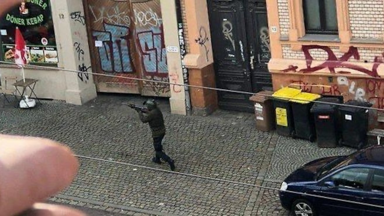 Germania, terrore ad Halle: spari e morti vicino sinagoga