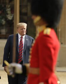 Regina Elisabetta II, le foto dell'incontro con Trump 4