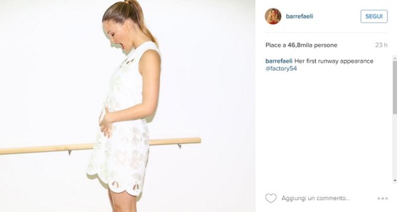 Bar Refaeli, una futura mamma social 4