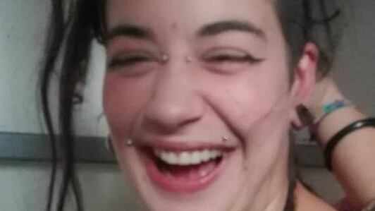 La madre pubblica su Fb la foto della figlia morta