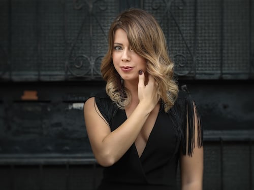 Capelli, quali tagli snelliscono il viso: 5 look che stanno bene alle over 40