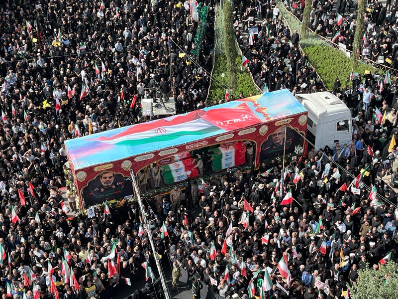 Teheran scende in piazza per i funerali dei "martiri" della guerra dei 12 giorni 19