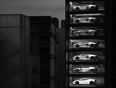 Singapore, il primo distributore automatico di auto di lusso 7