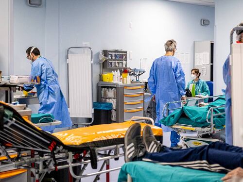 Ricoveri e decessi: i no vax rischiano 56 volte in più