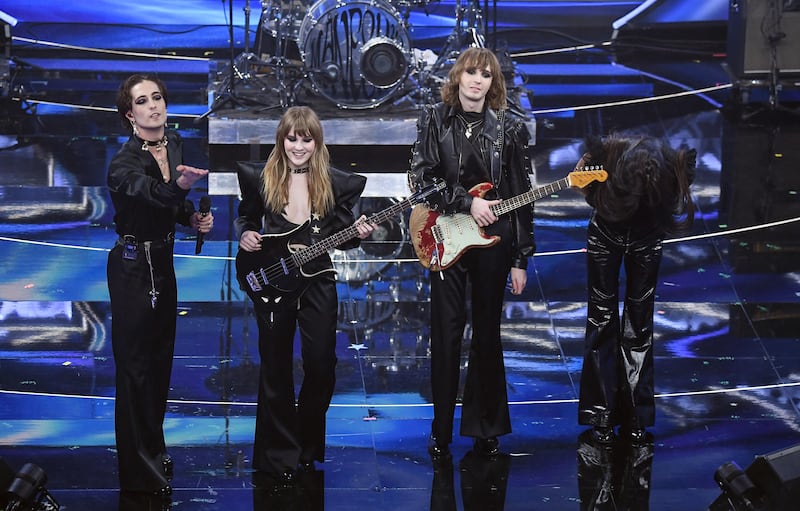 I Maneskin dominano la prima del Festival tra rock e lacrime 1