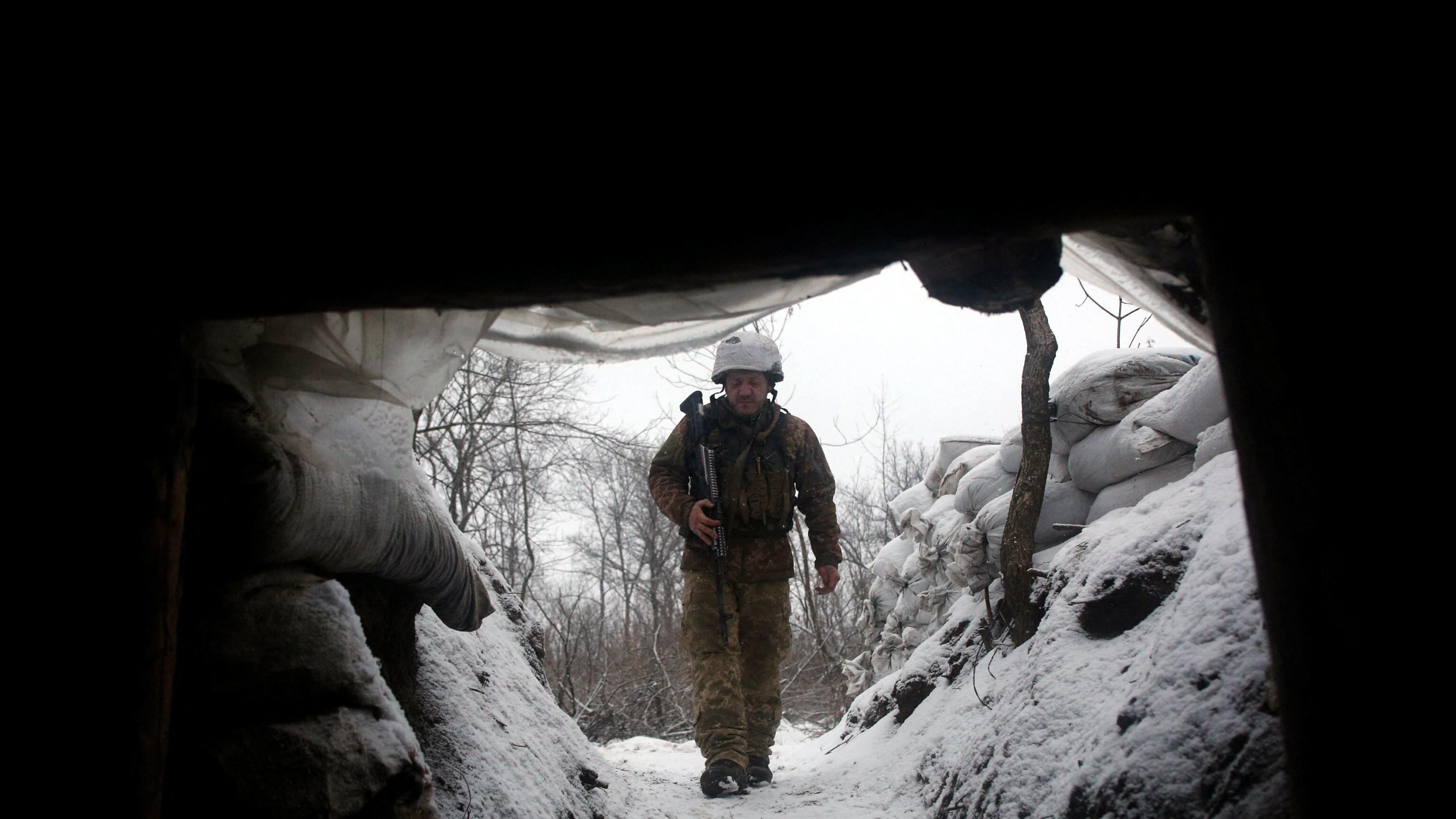 Minacce e sanzioni allo Zar: la guerra di Kiev passa dal gas. A Macron la carta del disgelo