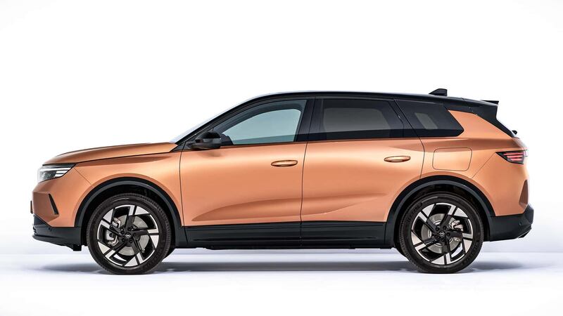 Nuova Opel Grandland 2024, guarda tutte le foto 10