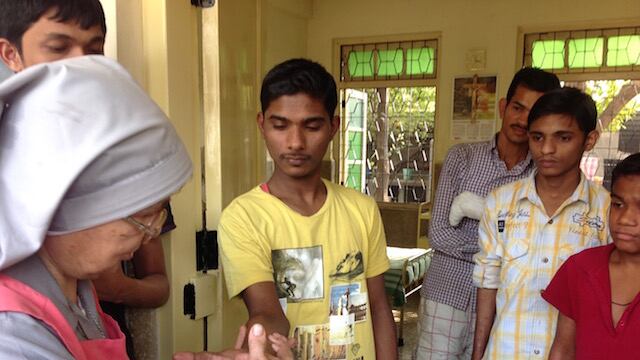 L'India nega il visto a una suora che da 40 anni dirige un lebbrosario