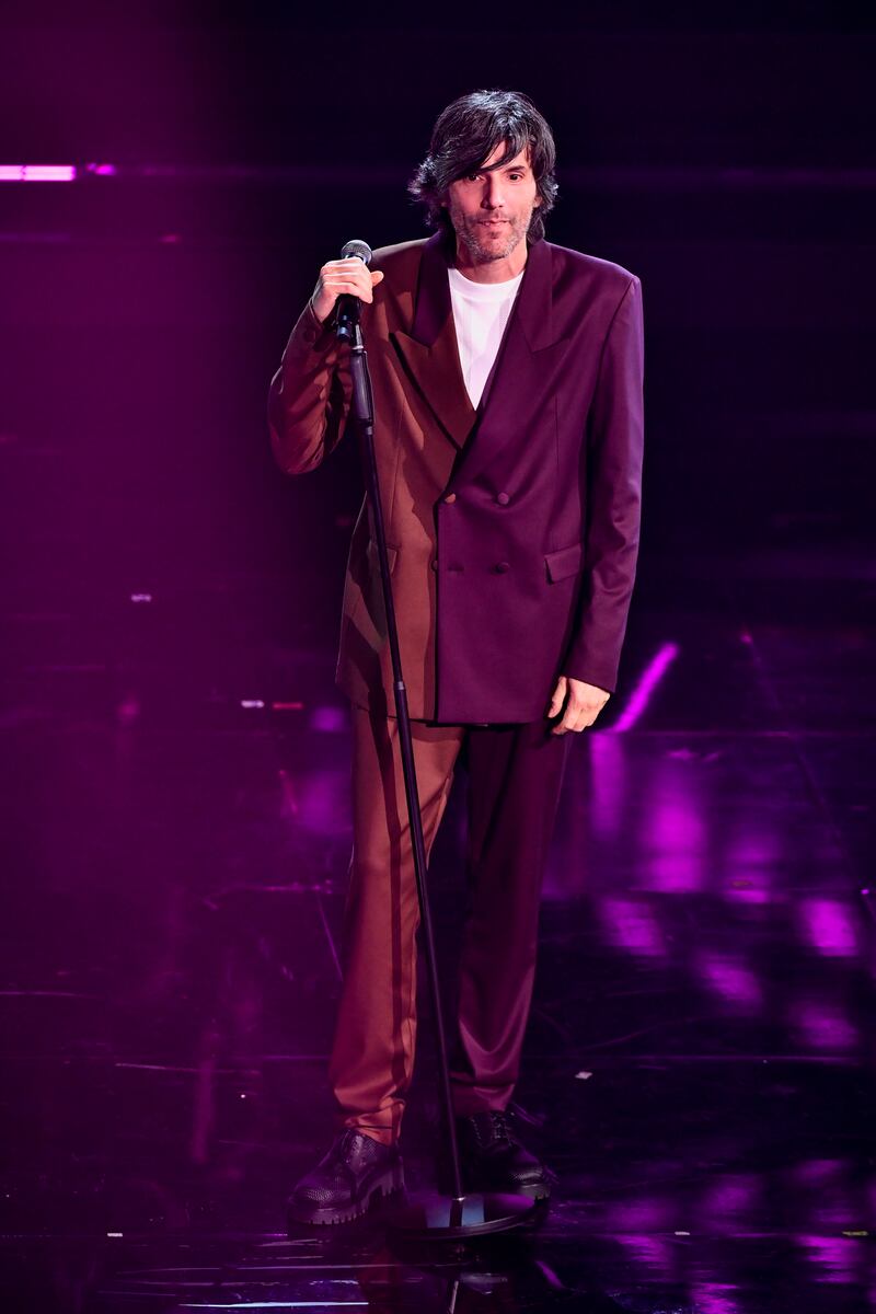 Bugo torna a Sanremo ma non c'è l'asta 4
