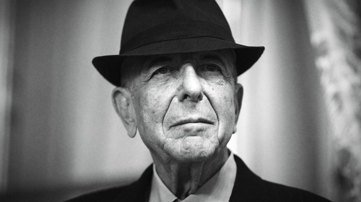 L'amore, la musica e Dio. "La fiamma" di Cohen è viva