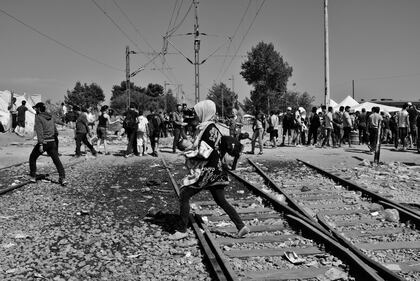 I profughi entrano in Macedonia 5