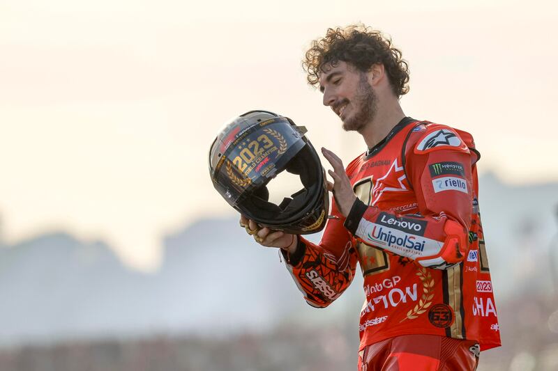 Bagnaia trionfa a Valencia e si conferma sul tetto del mondo 2