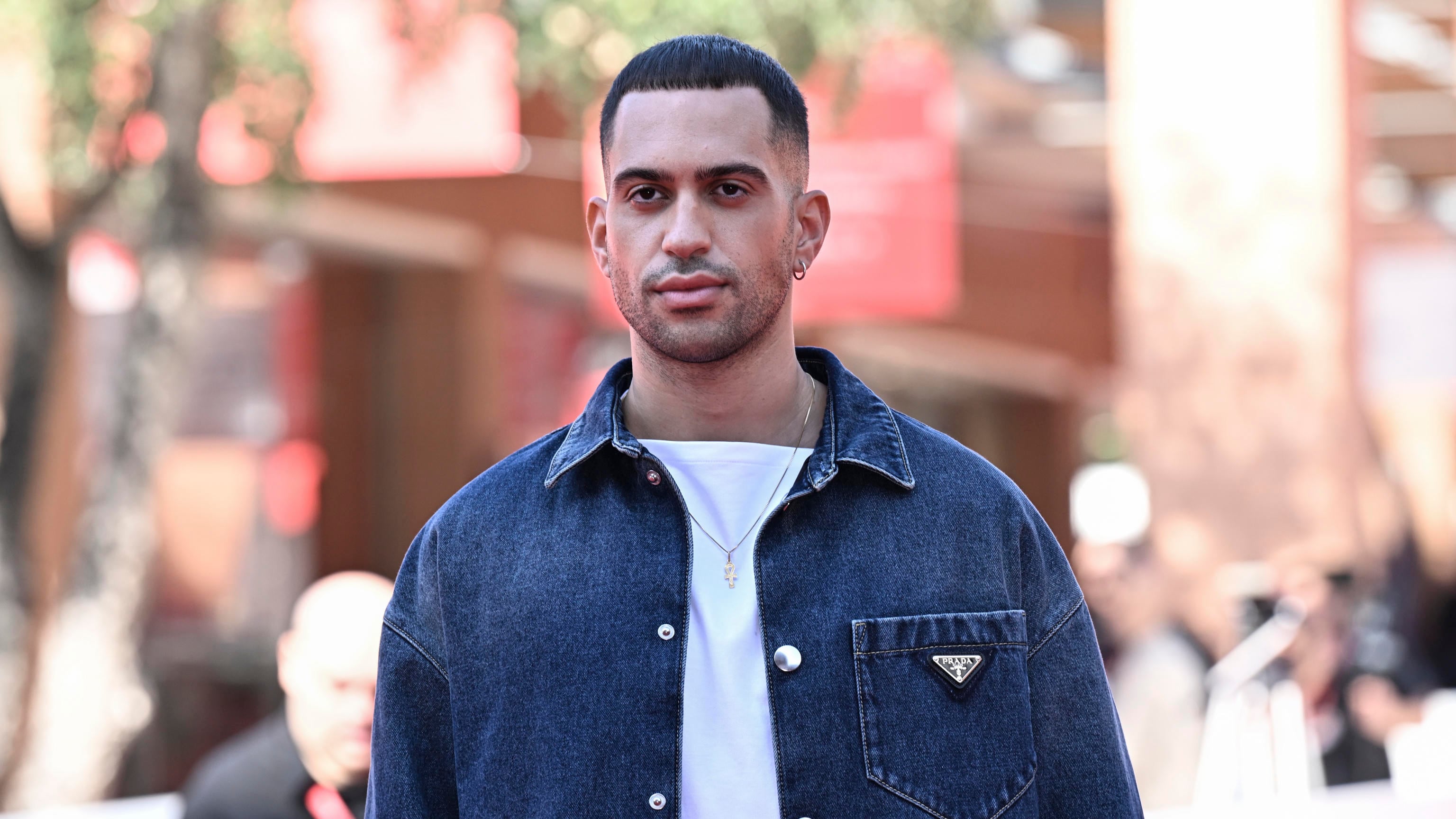 Mahmood presenta "Cocktail d'amore" e canterà in Europa