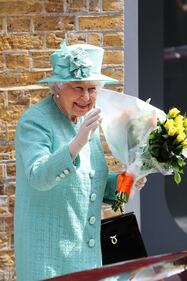 La Regina Elisabetta per il centenario della compagnia "Britsh Airways"  7