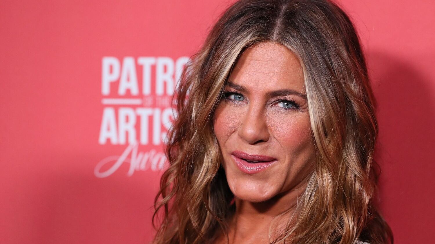 Justin Theroux chiede a Jennifer Aniston di adottare un cane