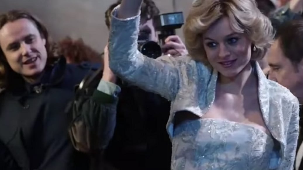 Altro schiaffo di Netflix alla regina Elisabetta: niente etichette per The Crown