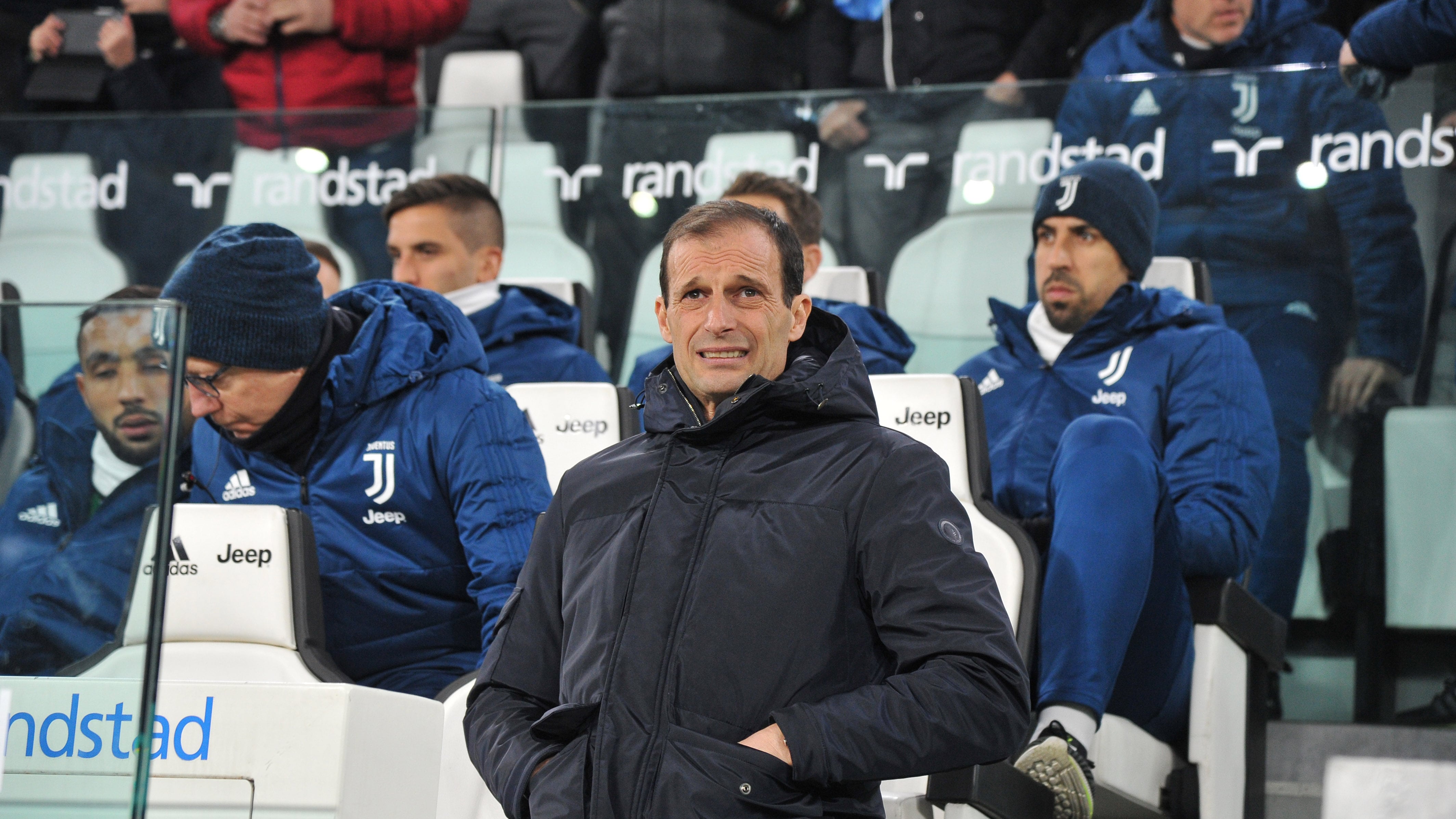 Allegri nervoso: "La Juventus gioca male? Chiacchiere, conta vincere"