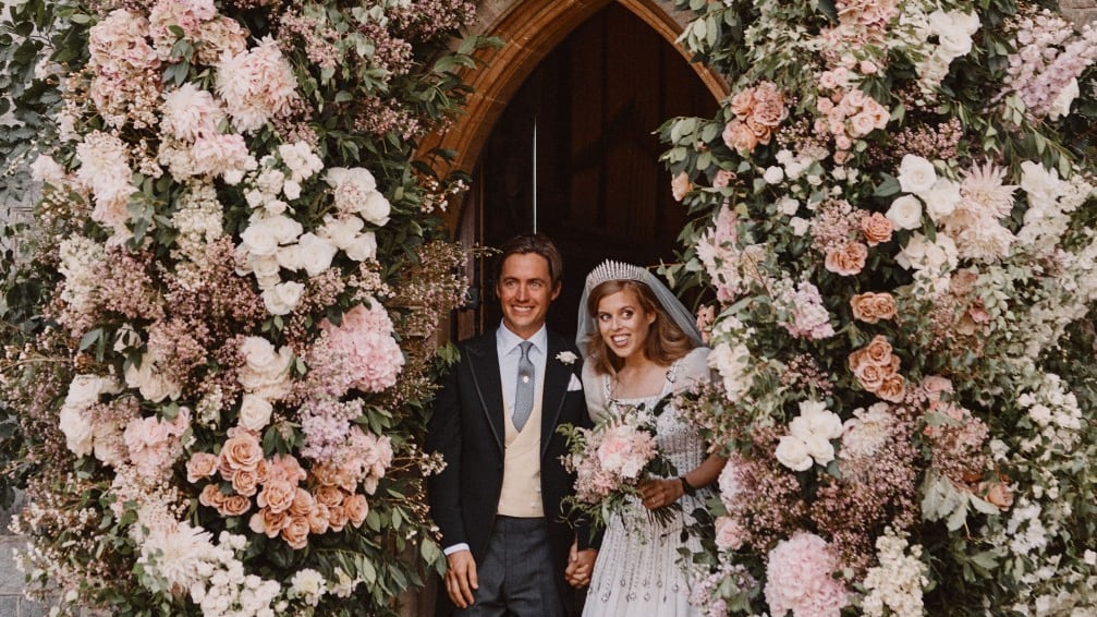 Principessa Beatrice, matrimonio con il vestito in prestito