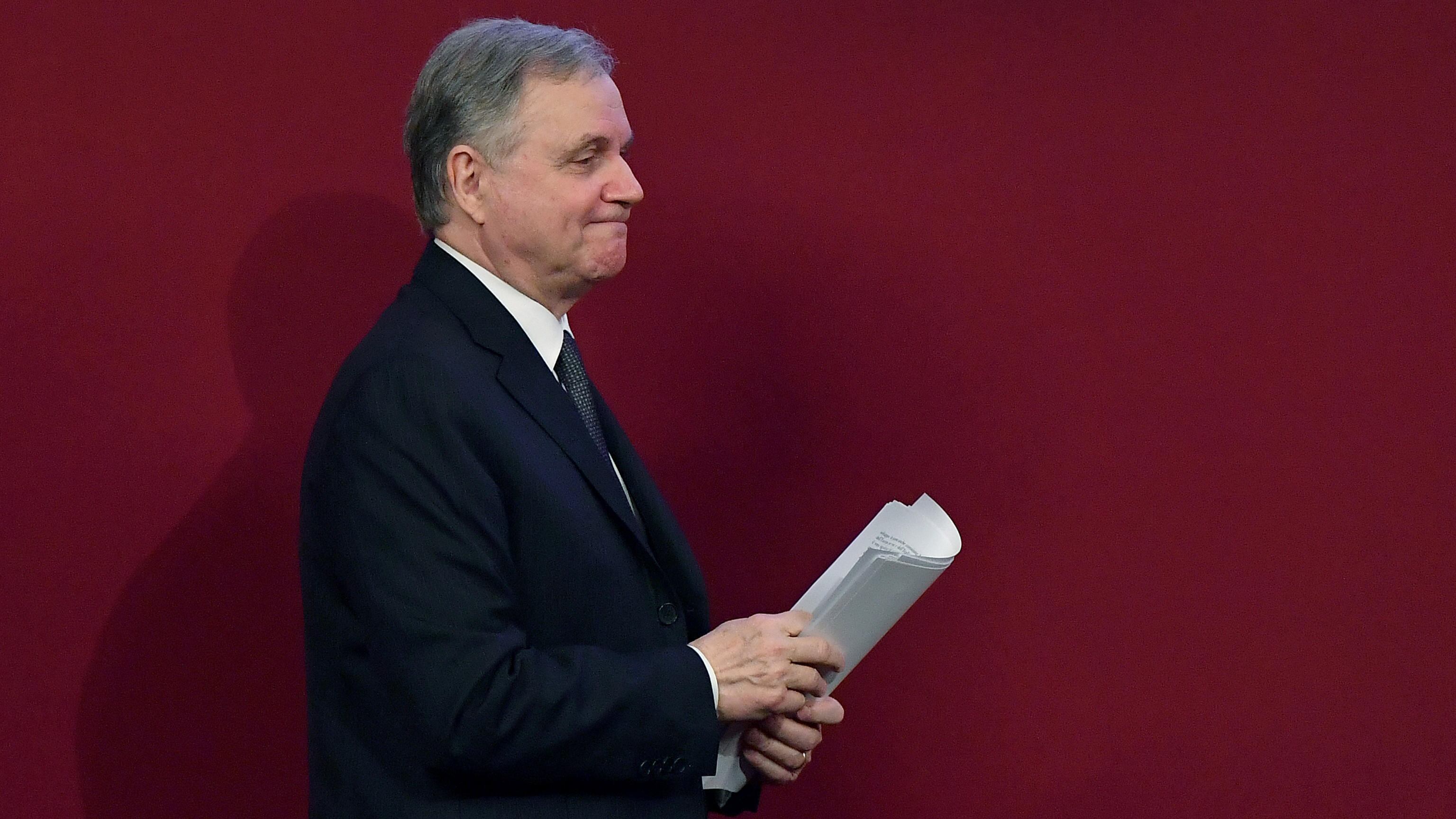 Visco fa opposizione: "Il governo si sbrighi su riforme e Pnrr". Ma il Pil lo smentisce: l'Italia sta crescendo
