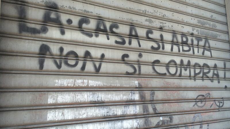 Degrado in via Padova 1