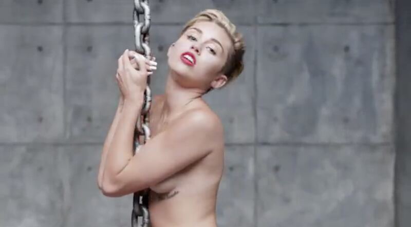 Miley Cyrus nuda per Terry Richardson 16