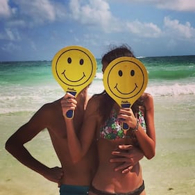 Valentino Rossi e Linda Morselli in viaggio dopo la delusione del Motomondiale 2015