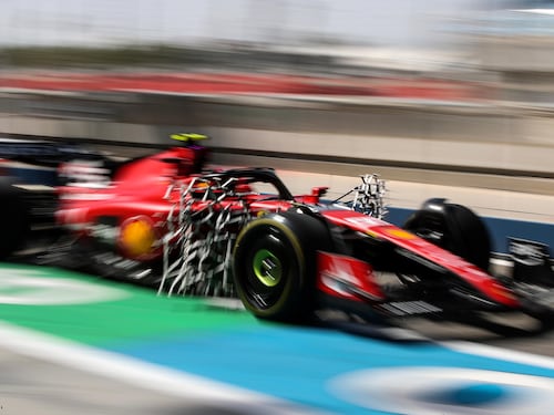 Formula 1, primo giorno di test in Bahrain: le immagini più belle
