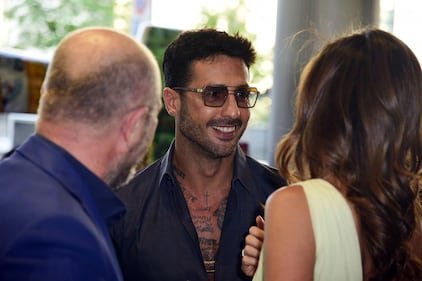 Fabrizio Corona, striptease al party di Camicissima 6
